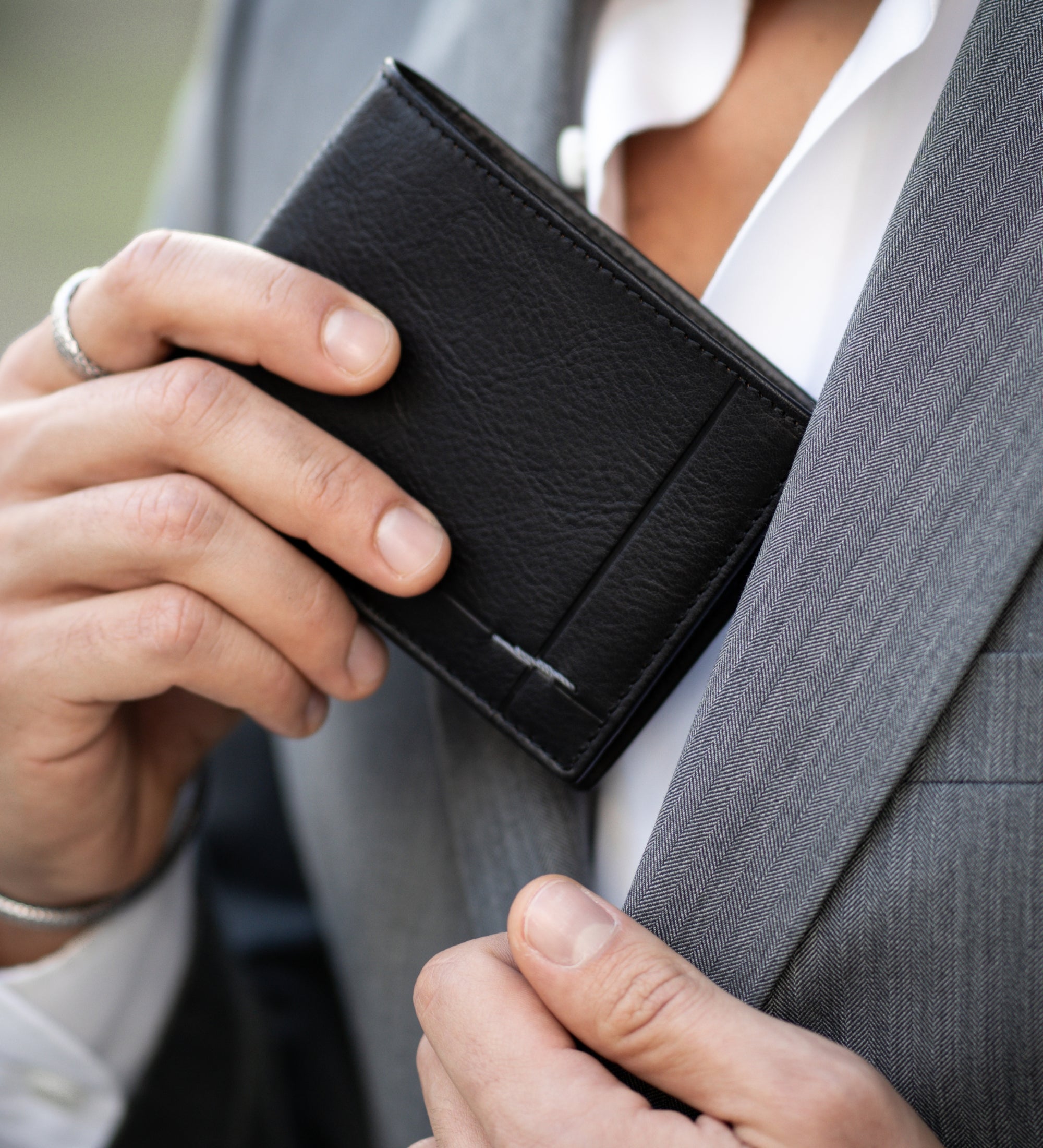 Leather Bifold Wallet - The Getaway