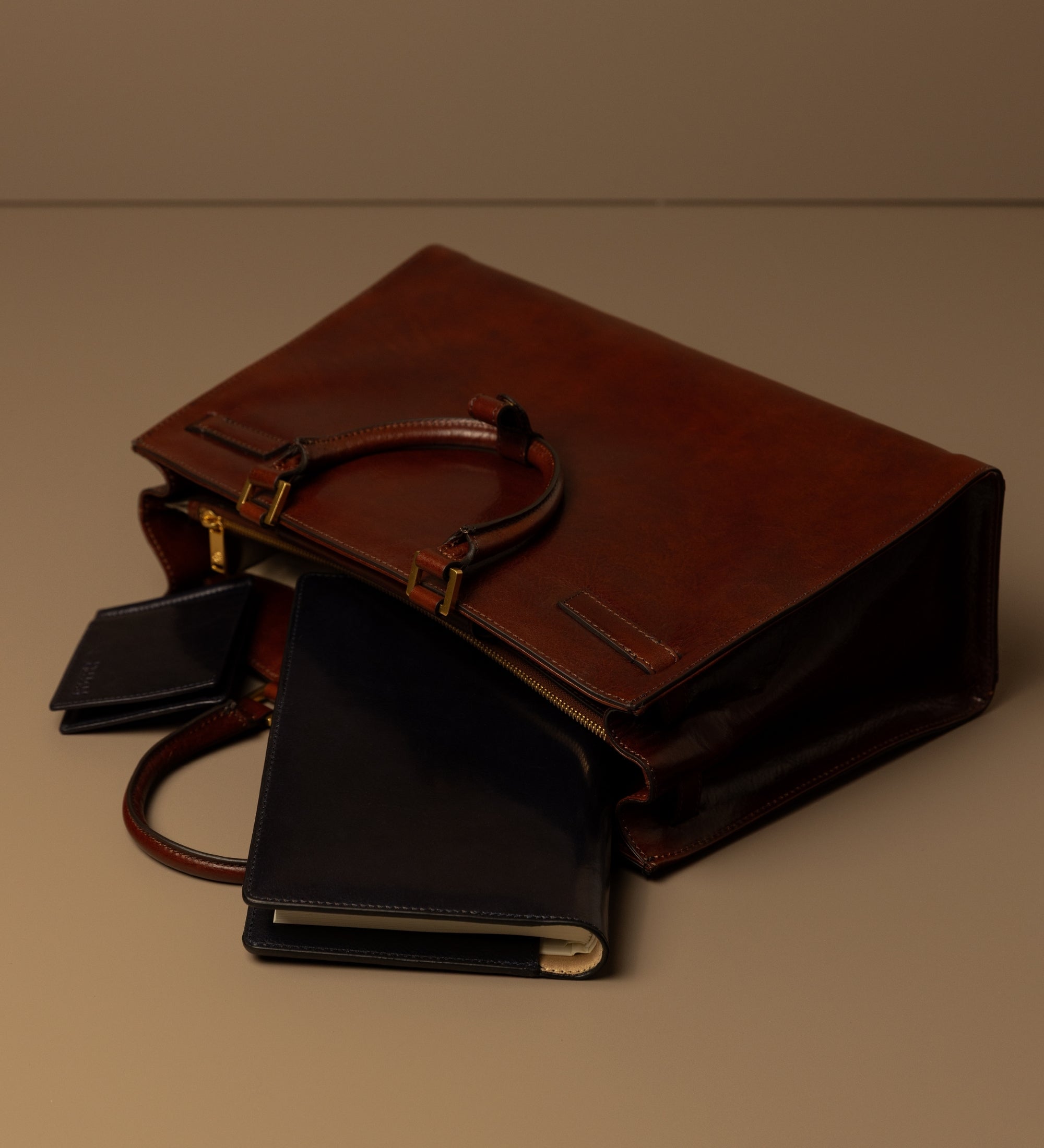 Womens Leather Handbag - Shirley