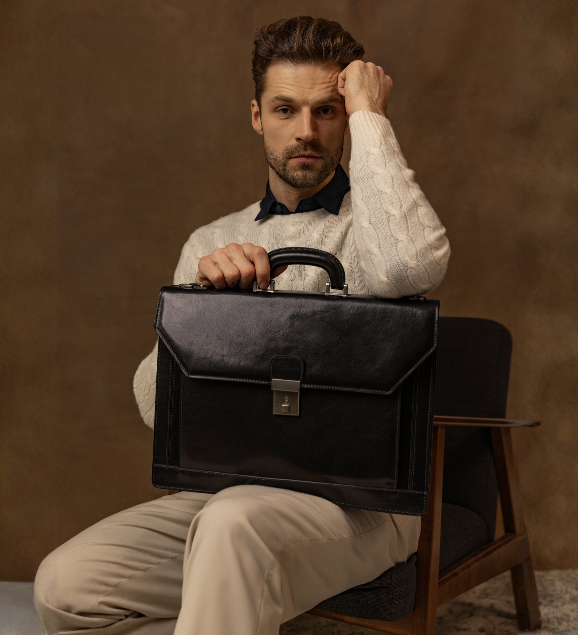 Classic Design Leather Briefcase - The Magus