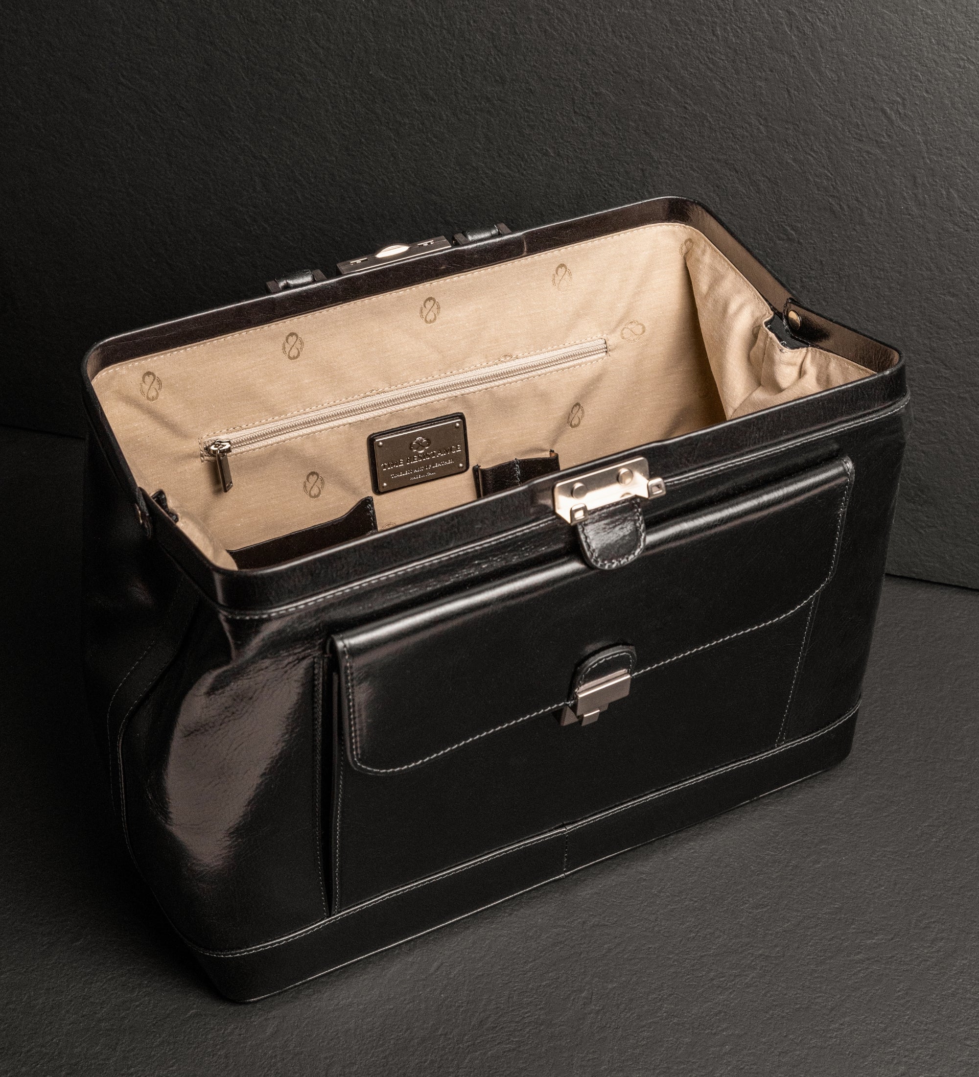 Large Italian Leather Doctor Bag - Hamlet