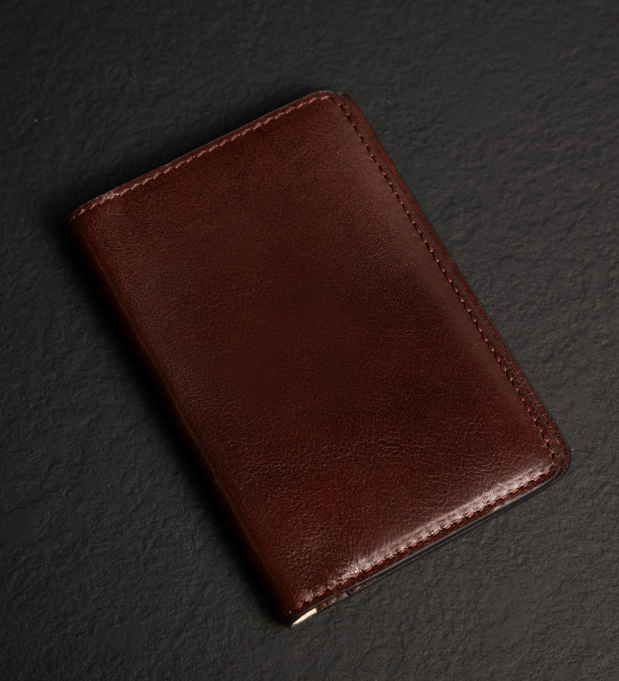 Small Leather Passport Holder for Women - Gulliver's Travels